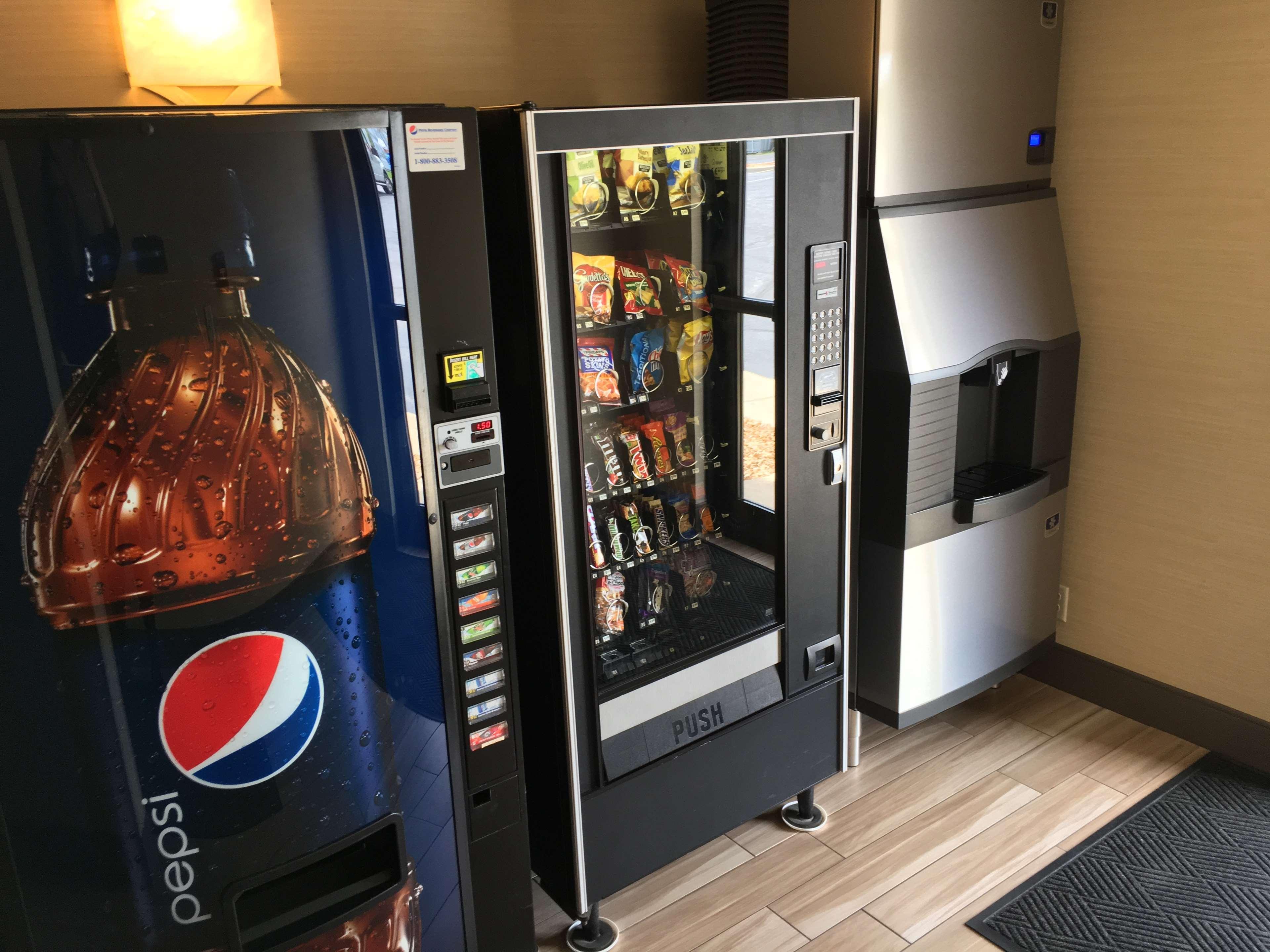 Hotel Western Falcon Plaza 3*