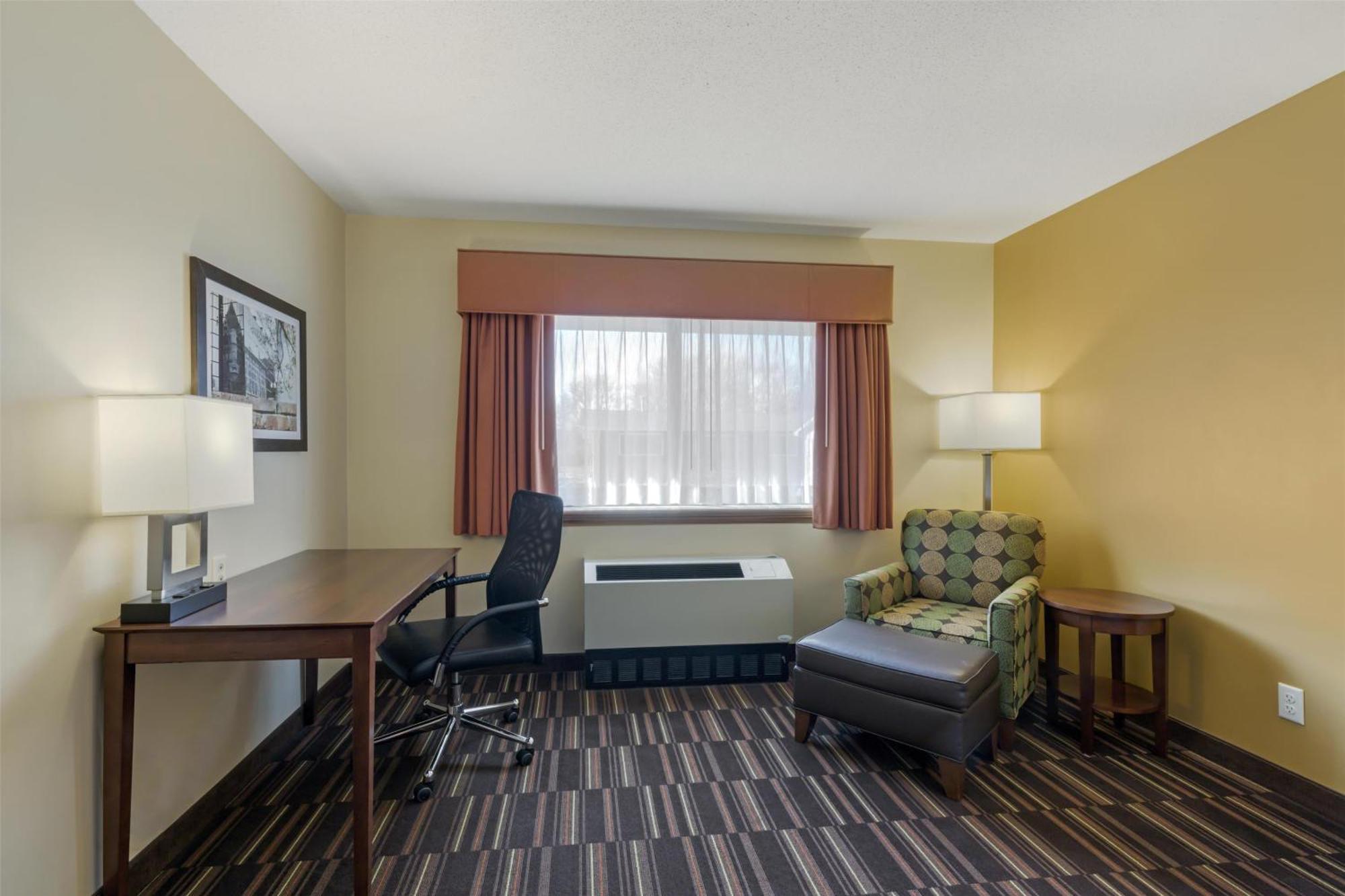 Western Falcon Plaza Hotel