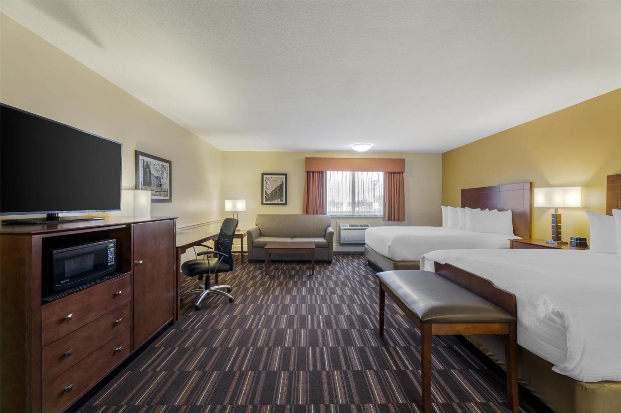 Western Falcon Plaza 3*