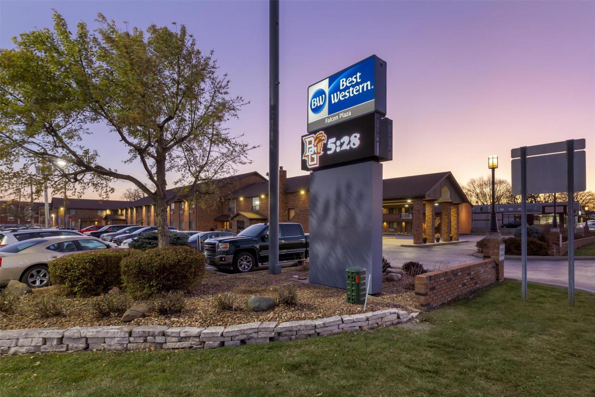 Hotel Western Falcon Plaza