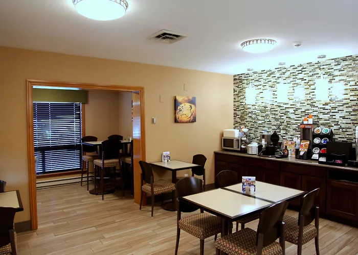 Best Western Falcon Plaza - Bowling Green