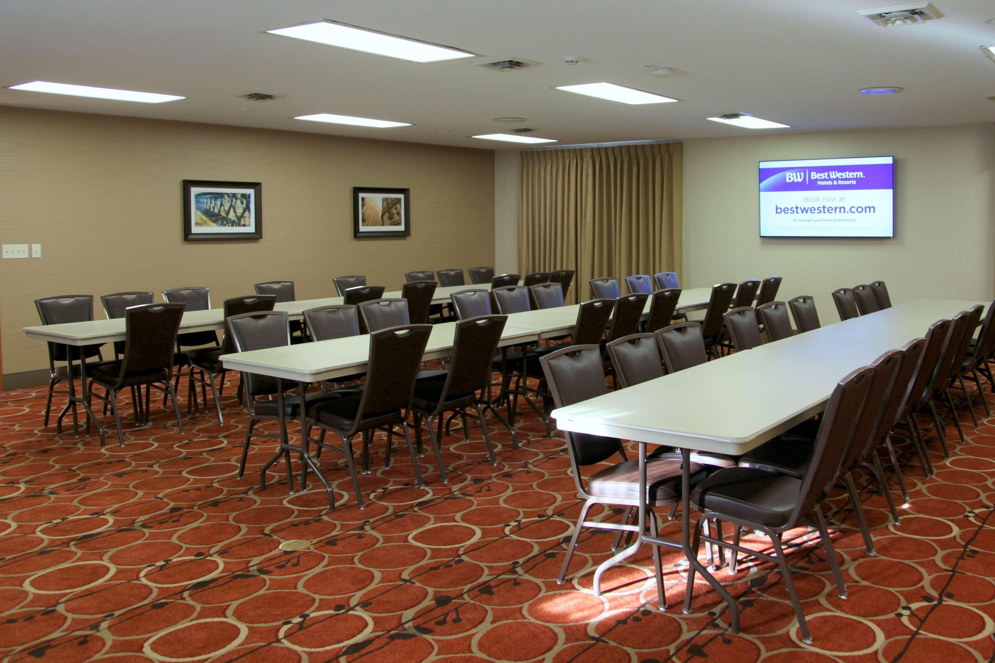 Western Falcon Plaza - Bowling Hotel 3*